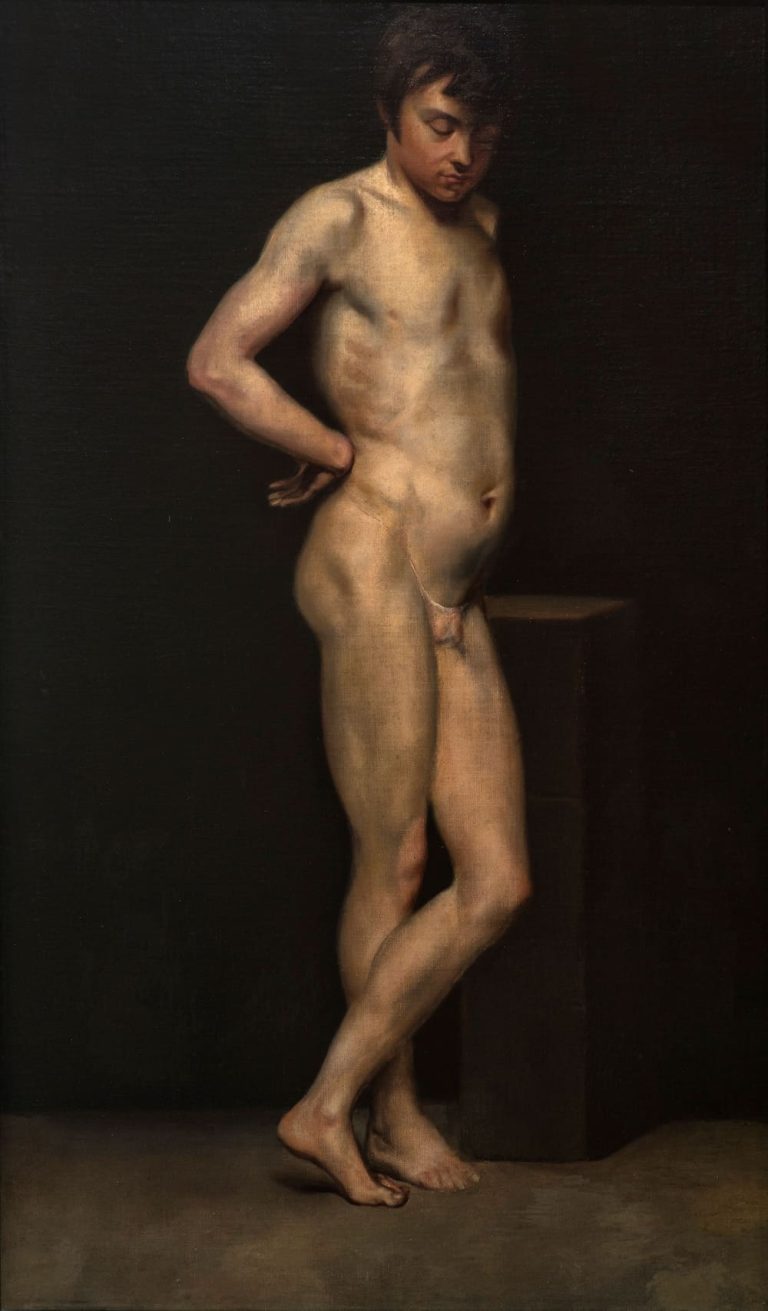 Desnudo masculino de pie